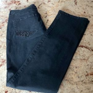 NYDJ STRAIGHT LEG JEANS SEQUIN POCKETS SIZE 8 .